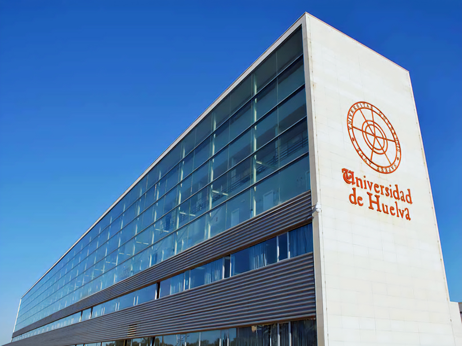 Investigadora da Universidade de Huelva realiza estadia de investigação no CIAC